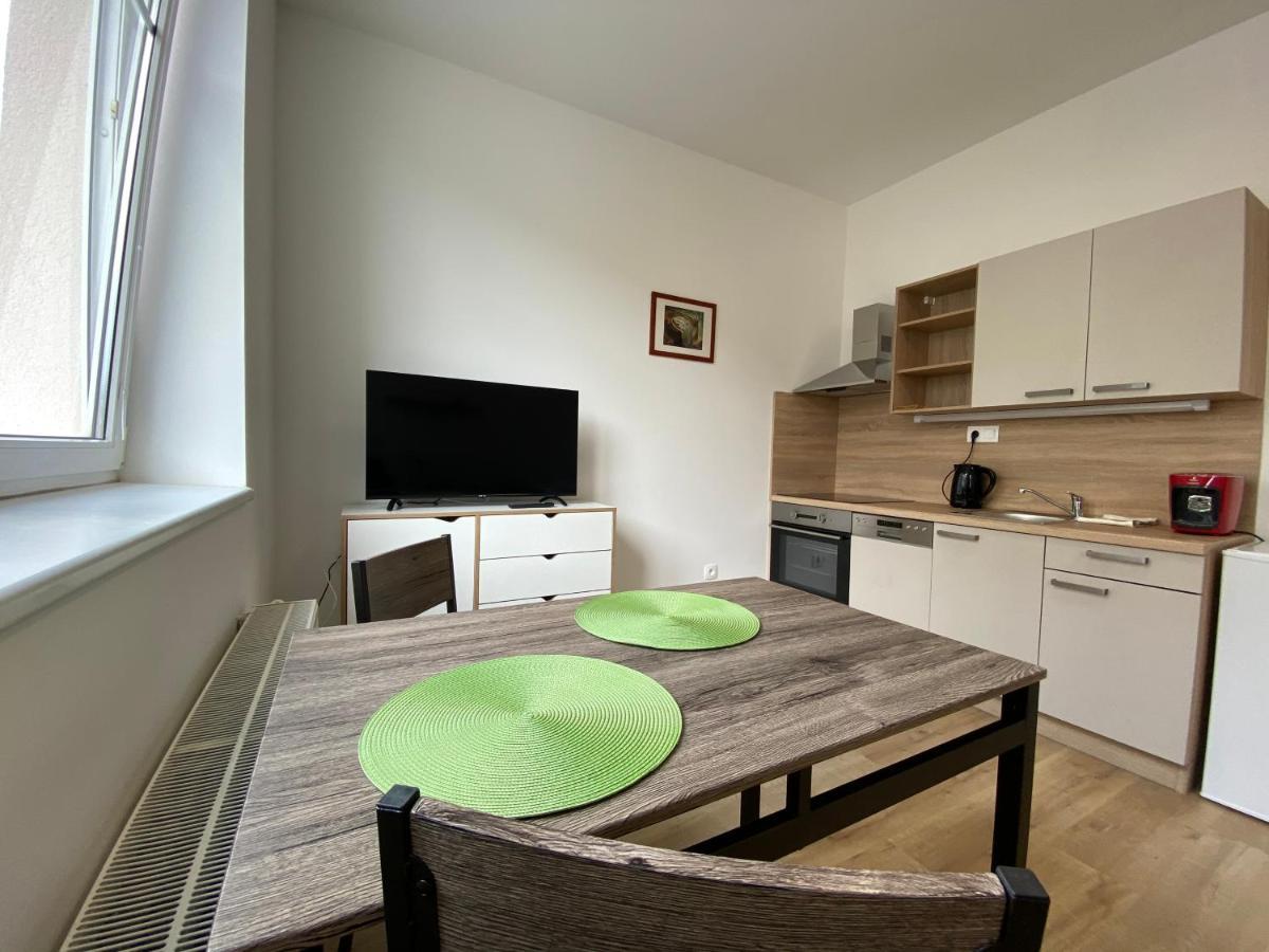 No. 34 Apartment ฮราเดตสคราโลเว ภายนอก รูปภาพ